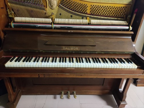 Pianoforte verticale dalibor - verticale,
