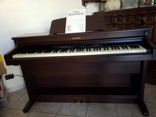 Pianoforte digitale verticale - pianoforte,