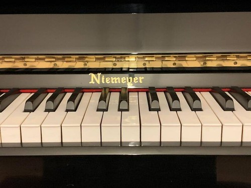 Pianoforte verticale niemeyer - verticale,