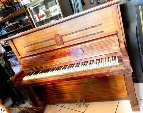 Pianoforte acustico verticale - pianoforte,