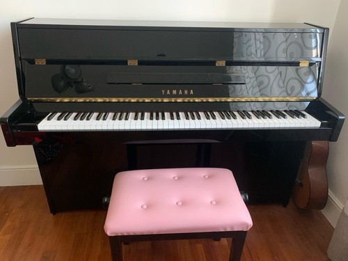 Pianoforte verticale tre - pianoforte,