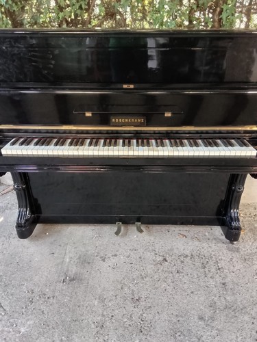 Pianoforte verticale